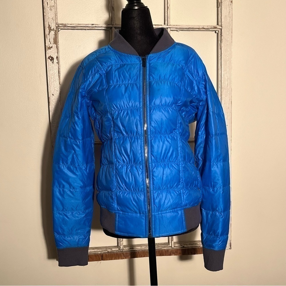 Athleta dooby down filled light puffer bomber jacket. Blue. Size medium.